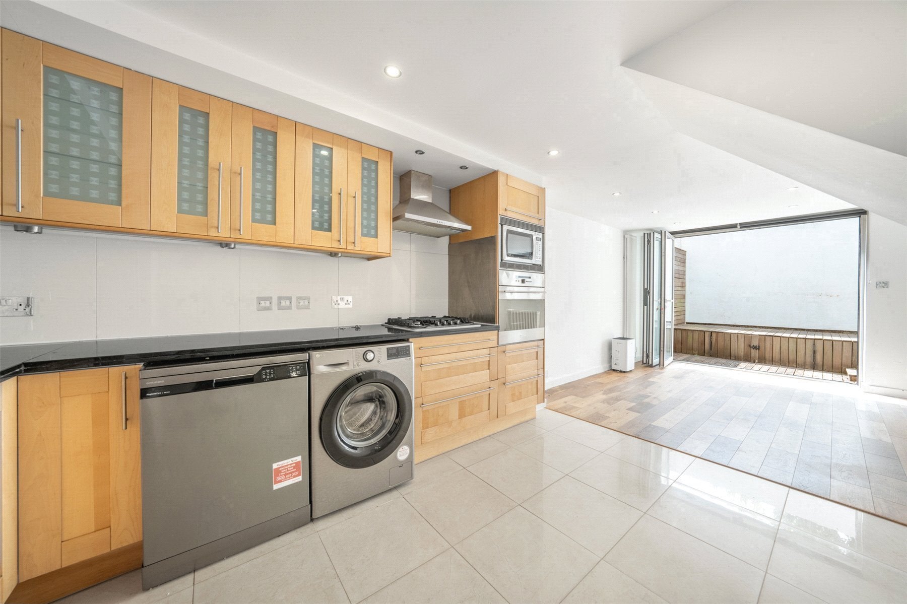 Flat Chalcot Road in Greater London