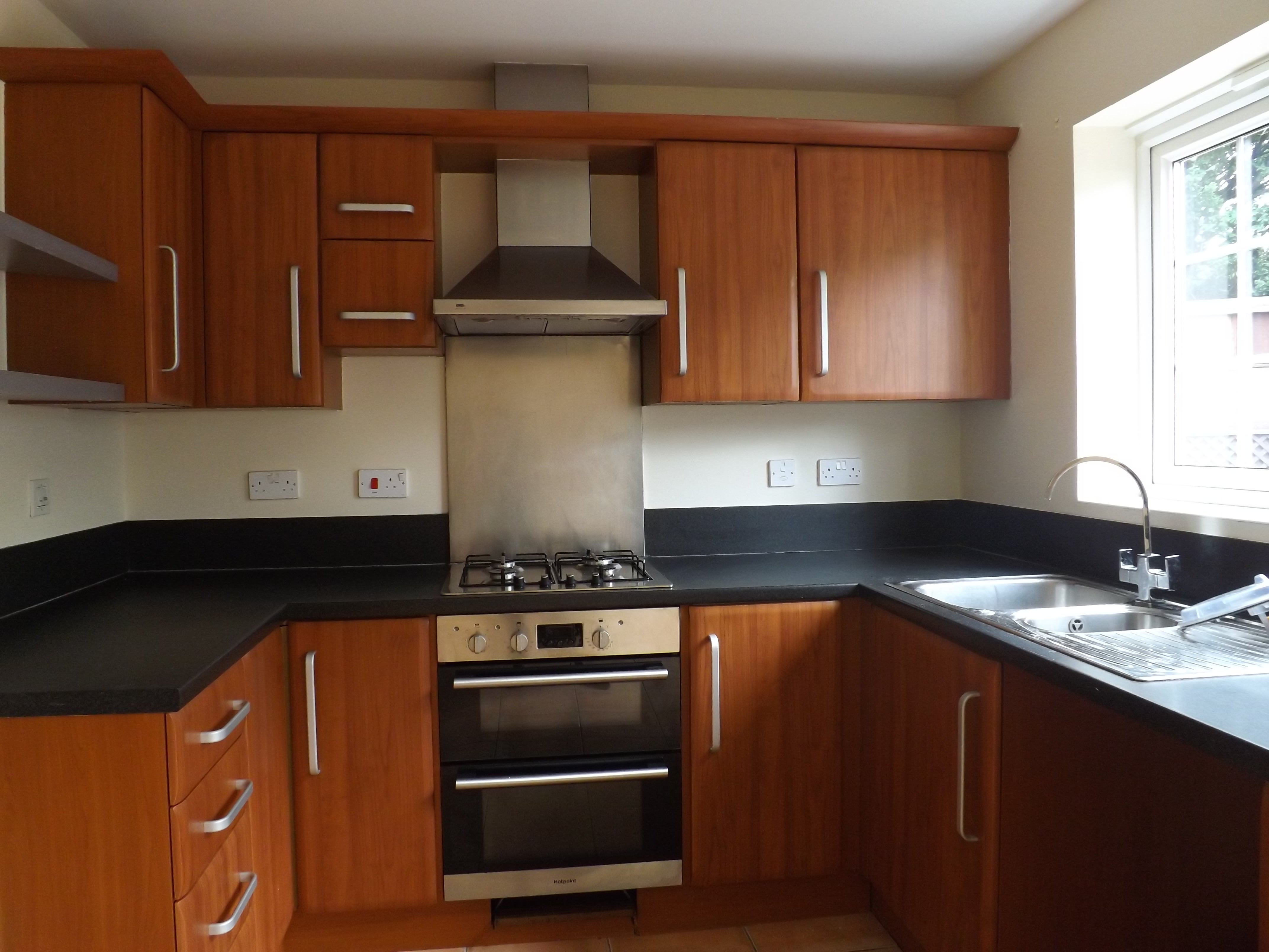 House Hunter Close in Shortstown