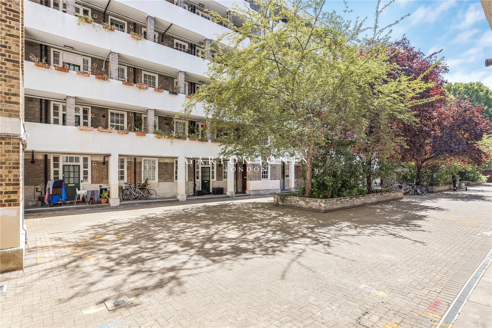 Flat Page Street in City of Westminster