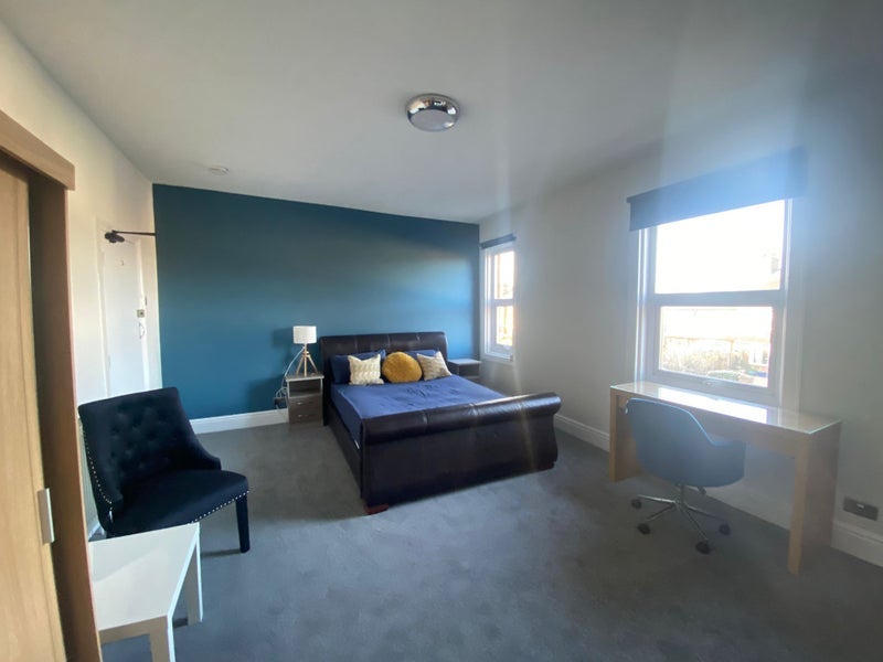 Room Sandon Road in Stafford