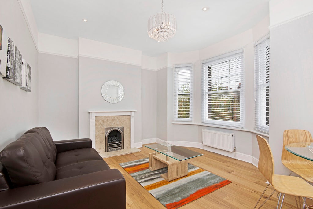 Flat Cromwell Road in Greater London