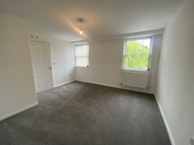 Flat Priory Lane in Huntingdonshire