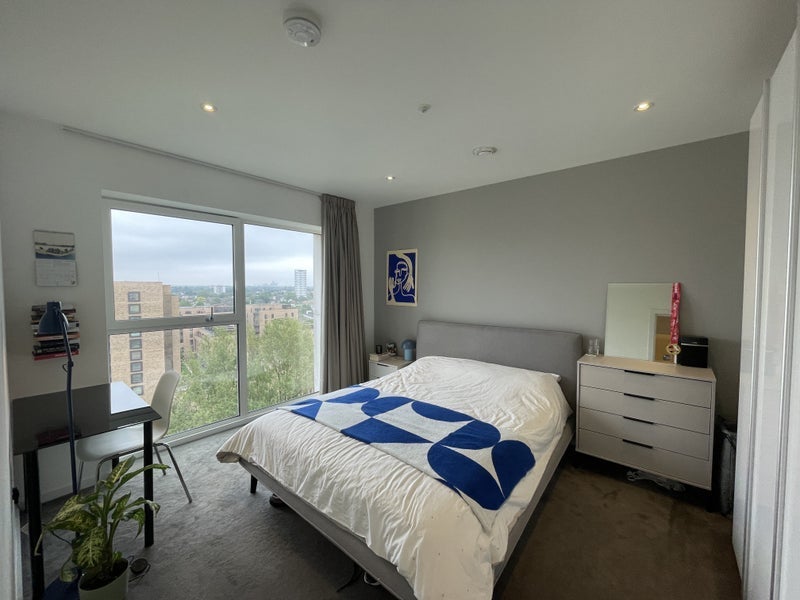 Room Elis Way in Greater London