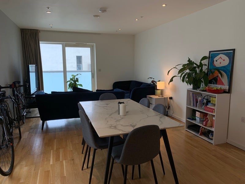Room Elis Way in Greater London