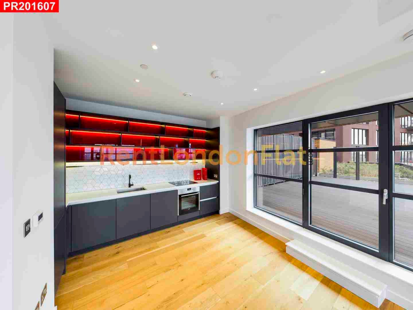 House Lyell Street in Greater London