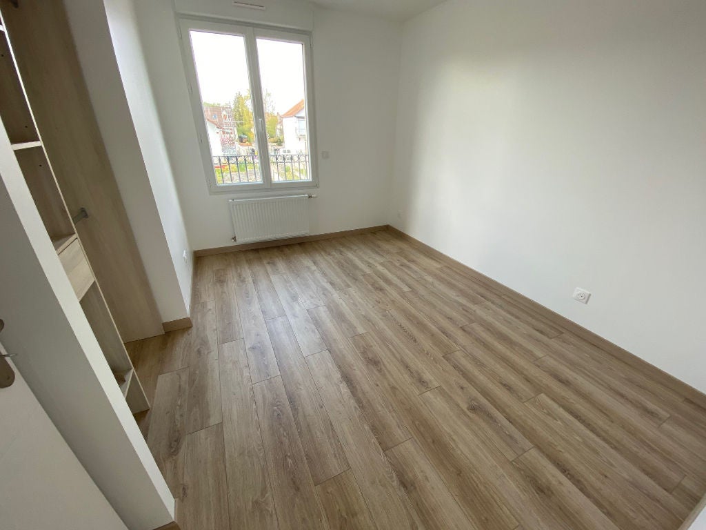 Appartement Rue du Docteur Émile Bergeron à Moret-Loing-et-Orvanne