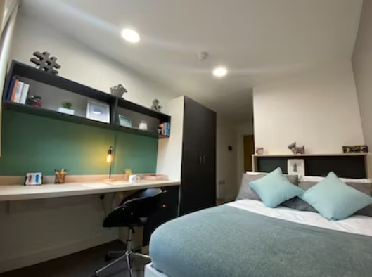 Room Blackhorse Lane in Greater London