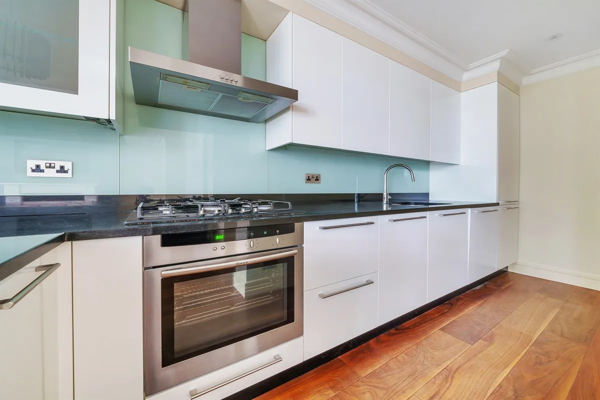 Flat Avonmore Road in Greater London