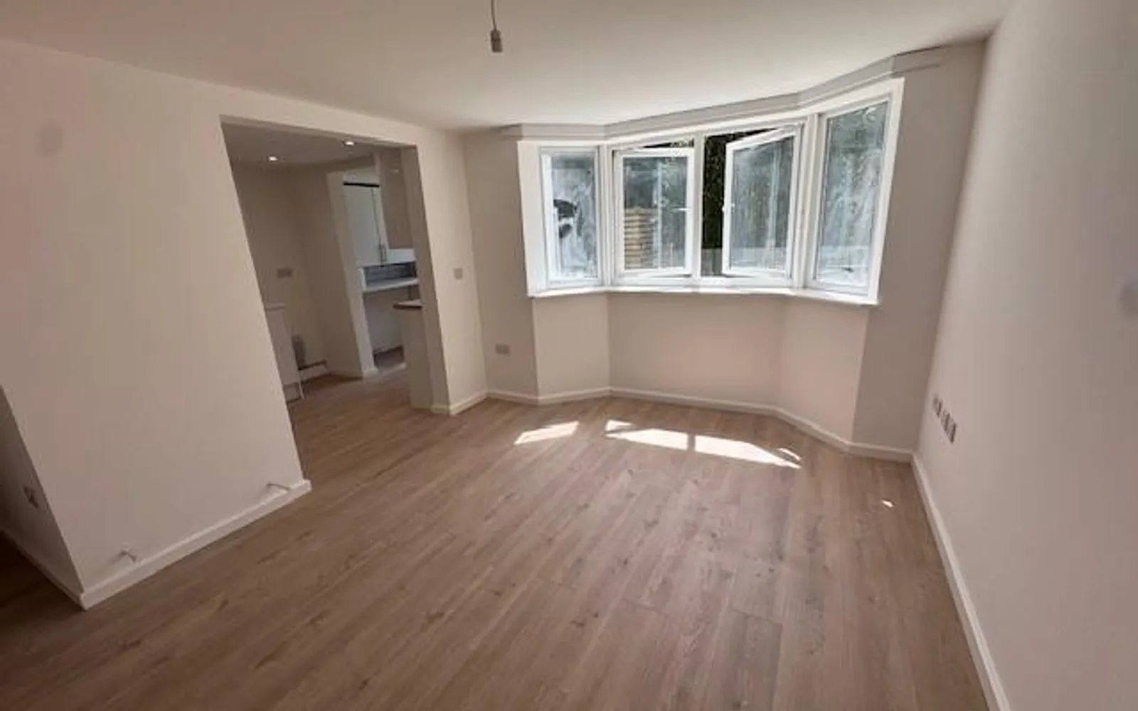Flat Wallisdown Road in Bournemouth