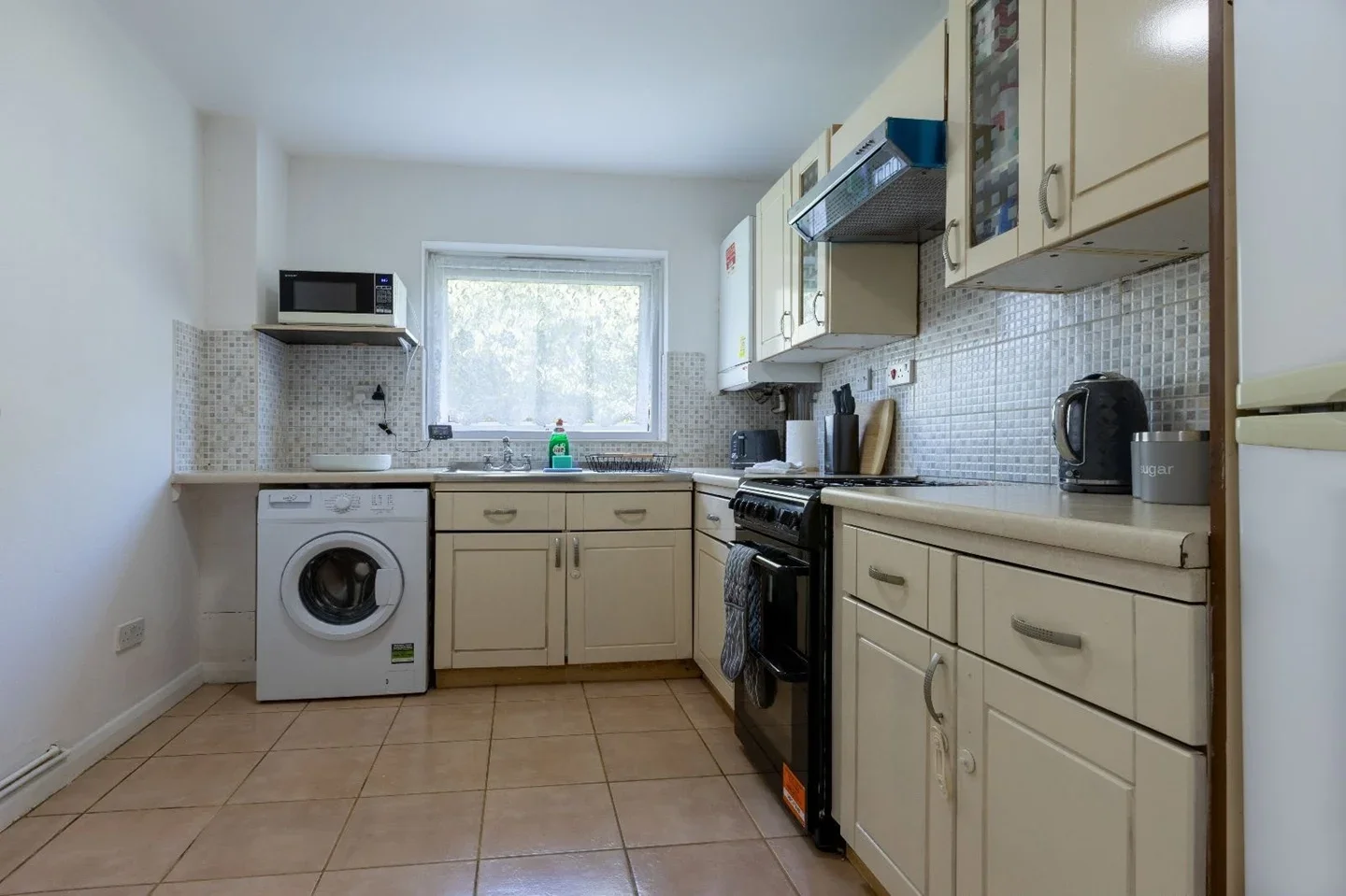 Flat Elliott Close in Greater London
