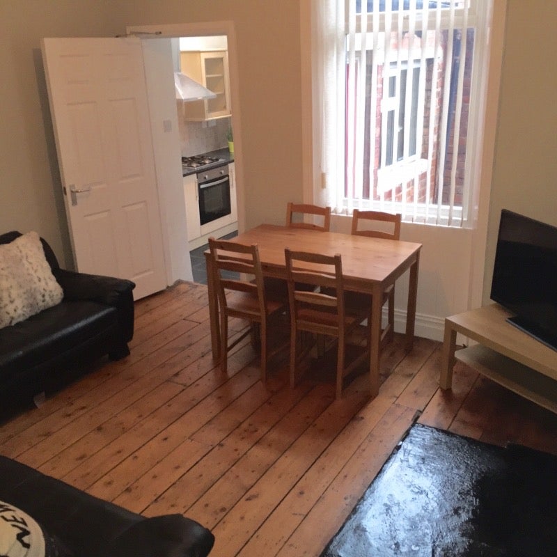 Flat Falmouth Road in Newcastle upon Tyne