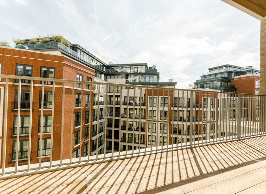 Flat Park Street in Greater London