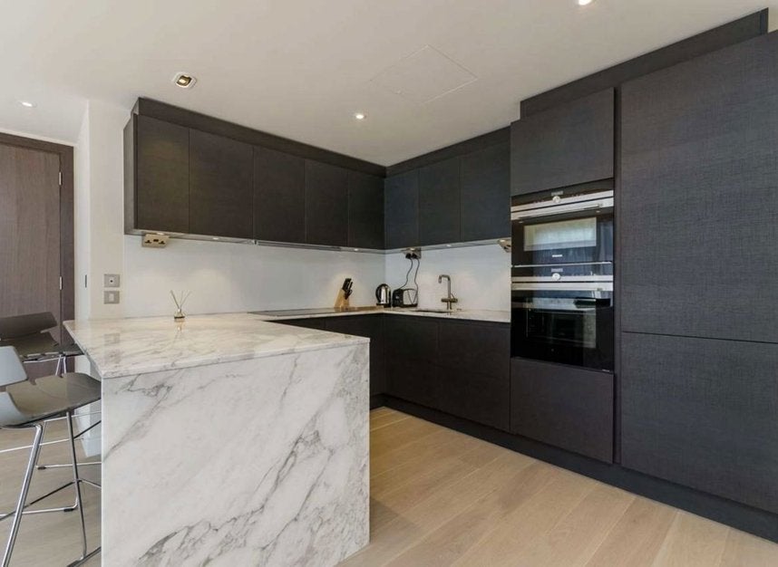 Flat Park Street in Greater London
