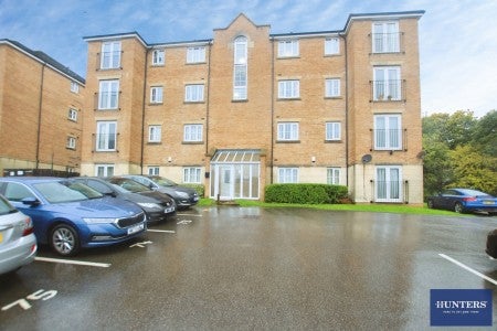 Flat Sandhill Close in Bradford