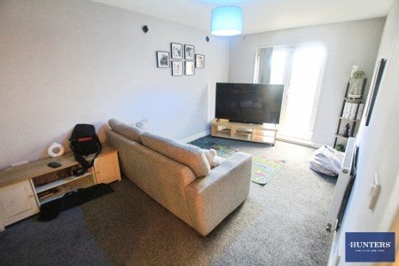 Flat Sandhill Close in Bradford