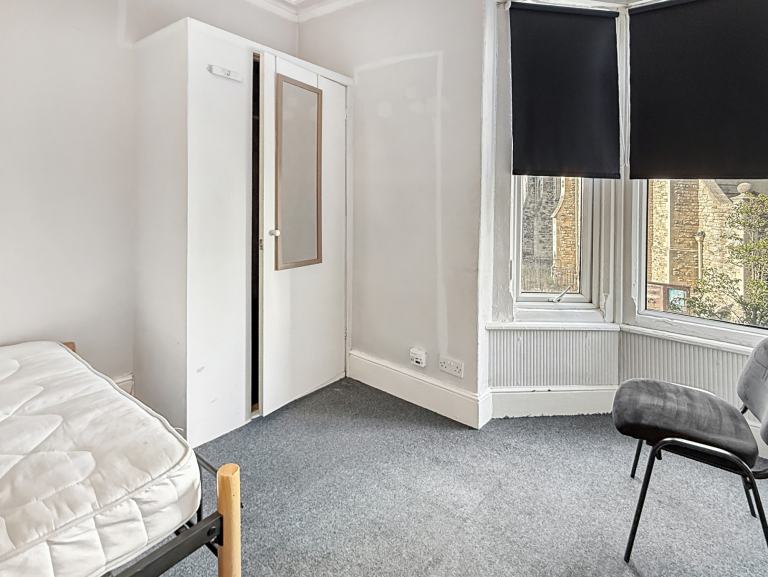 Room Cowley Road in Oxford