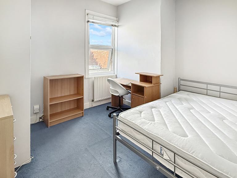Room Cowley Road in Oxford