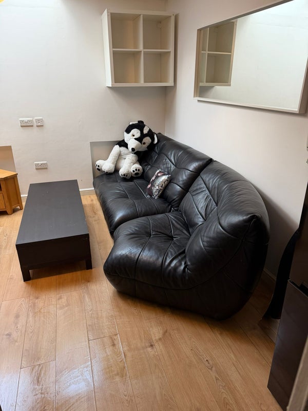 Room Fylde Road in Preston