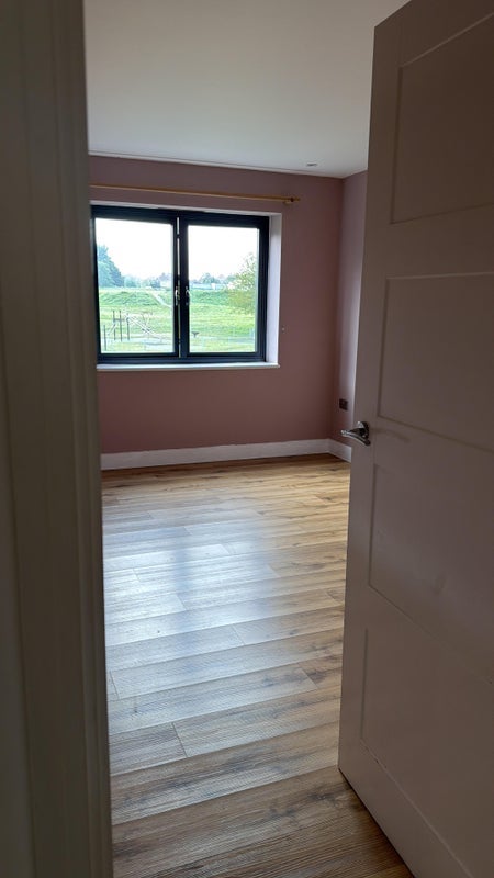Room Whitefield Road in Bristol