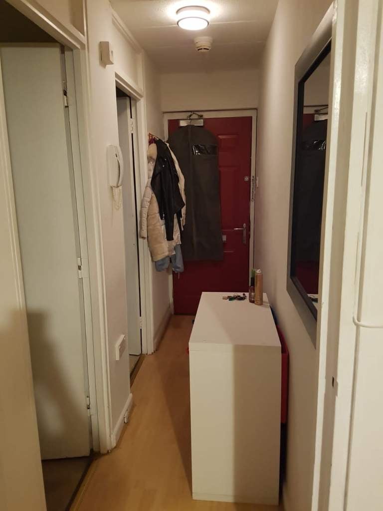 Flat Brooks Mews in Aylesbury