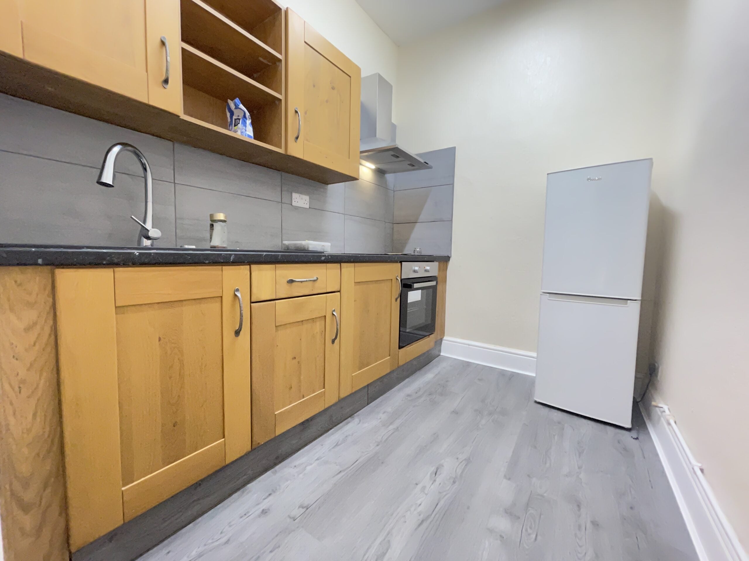 Flat Harehills Avenue in Leeds