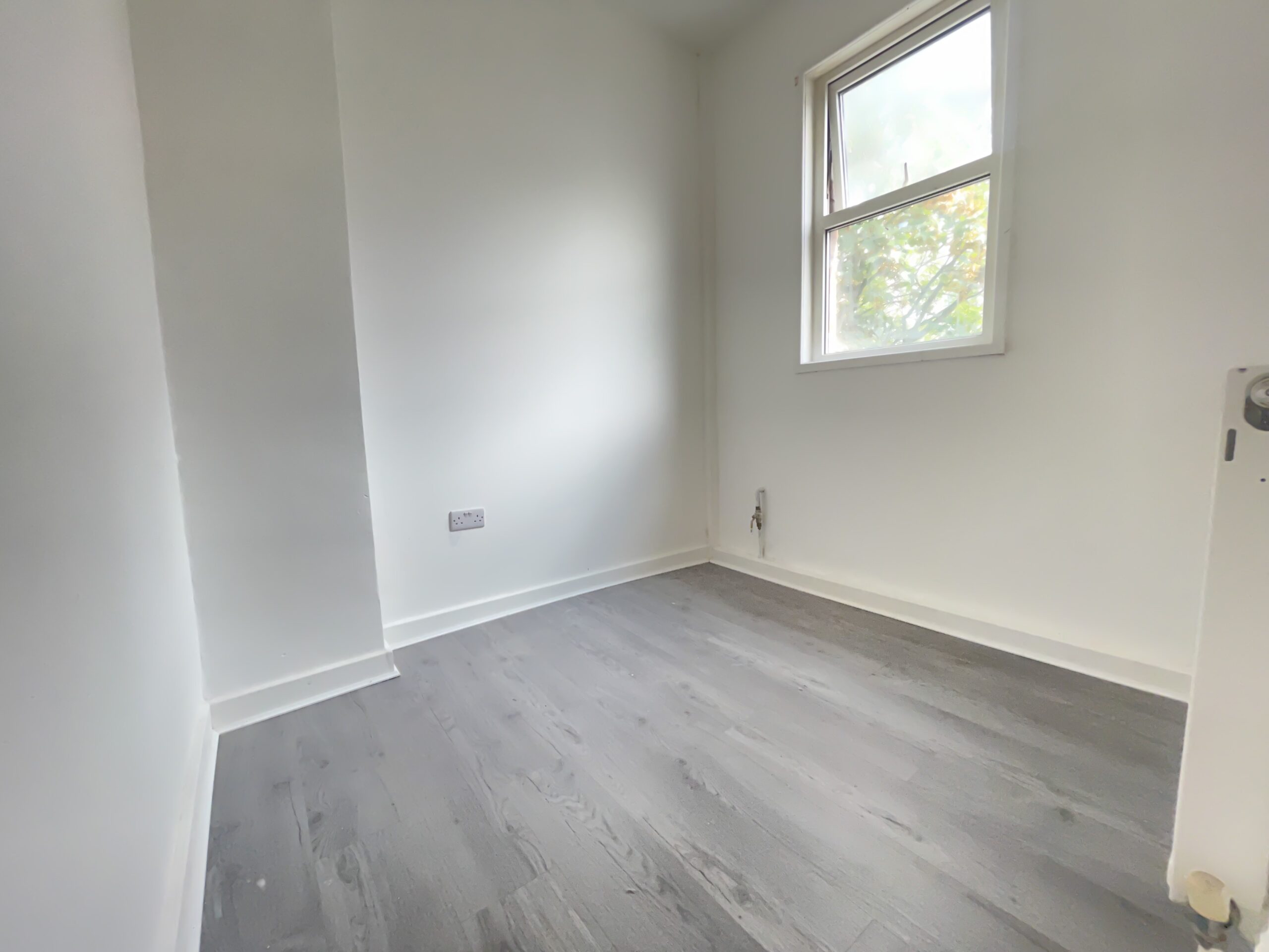 Flat Harehills Avenue in Leeds