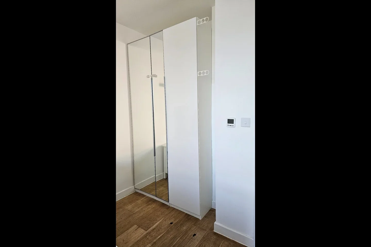 Flat Rosina Street in Greater London