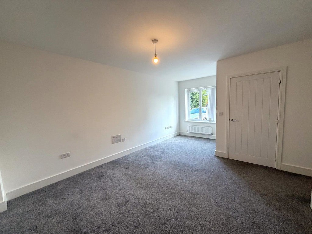 House Rectory Close in Leigh