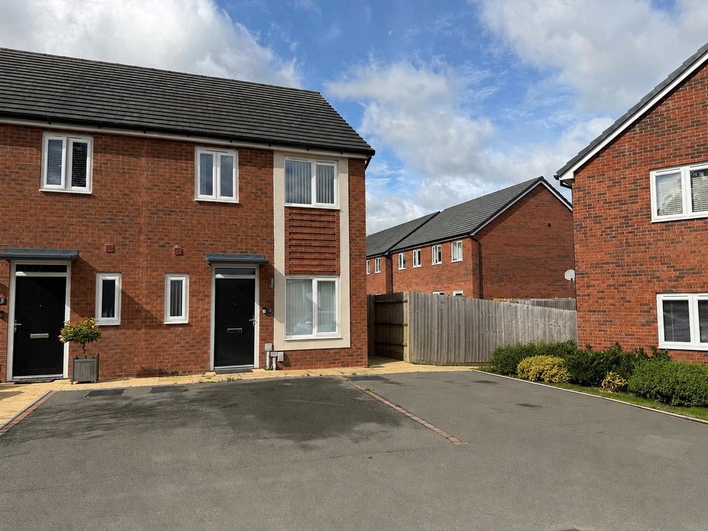 House Rectory Close in Leigh