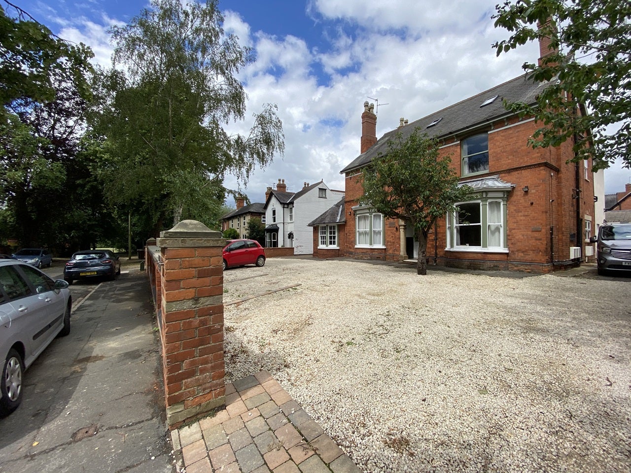 Flat Hamilton Road in Lincoln