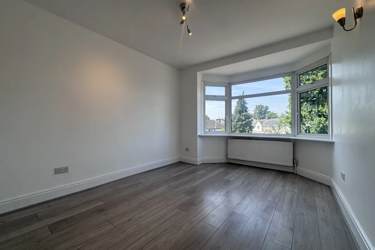 Flat St Albans Road in Watford