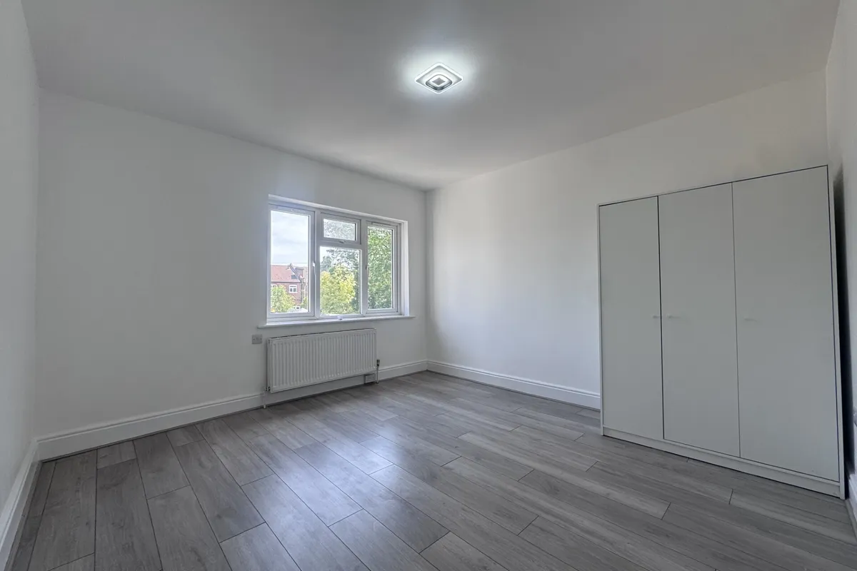 Flat St Albans Road in Watford