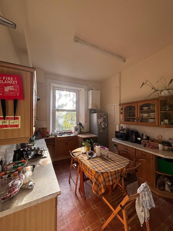 Room Polwarth Crescent in City of Edinburgh