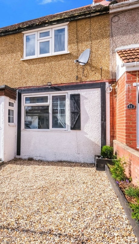 Flat Villiers Road in Slough
