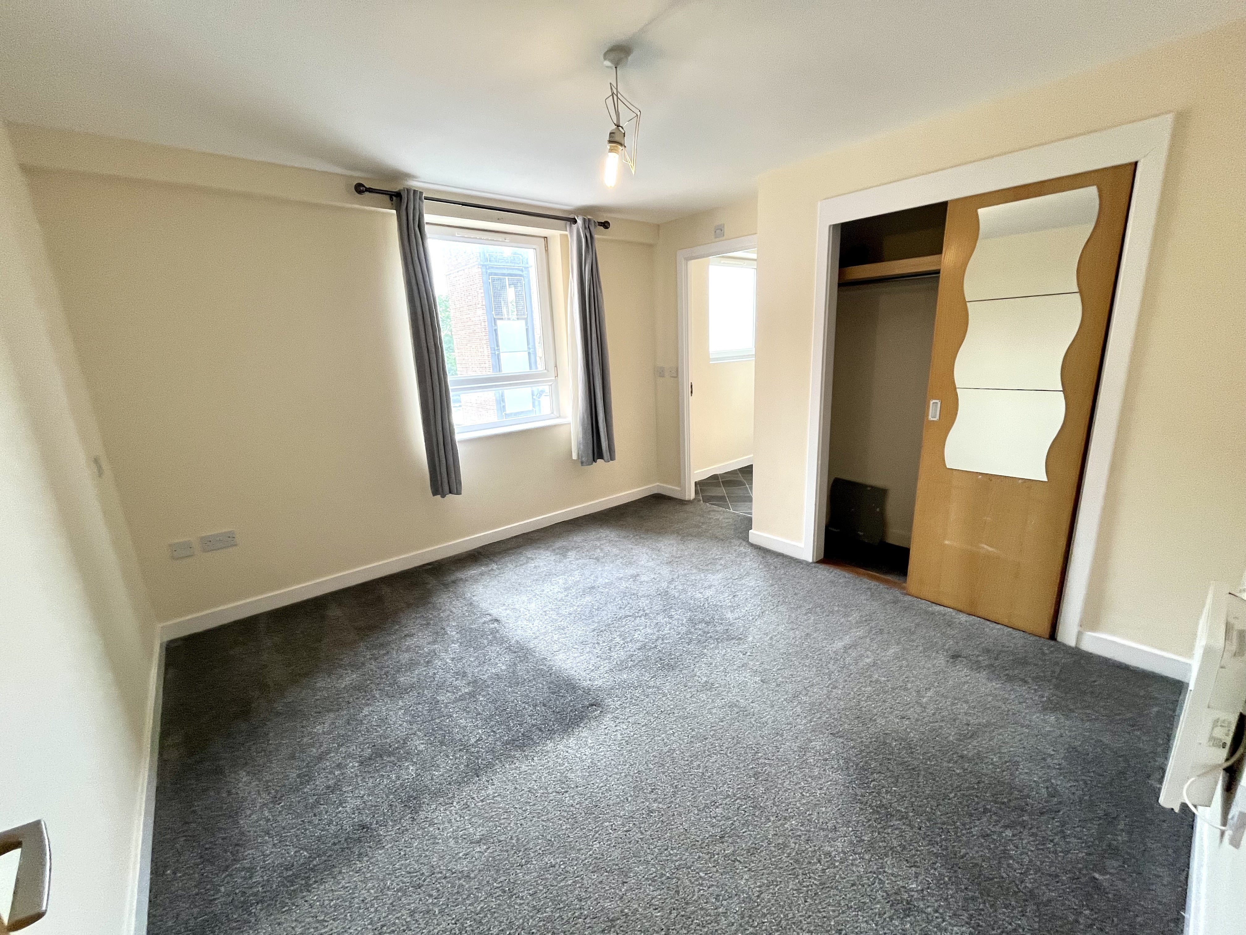 Flat Tuns Lane in Slough