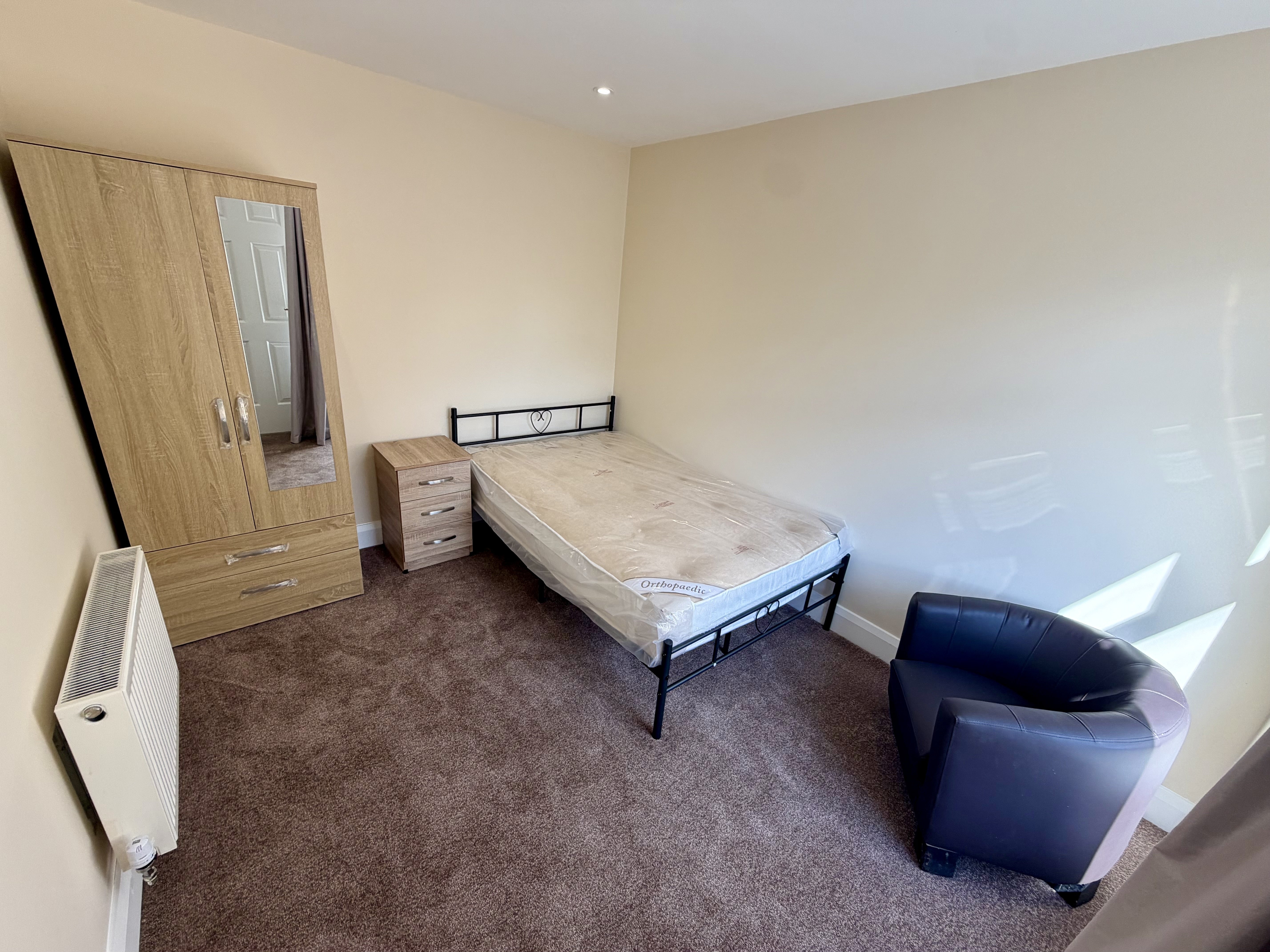 Room Redmere Grove in Manchester