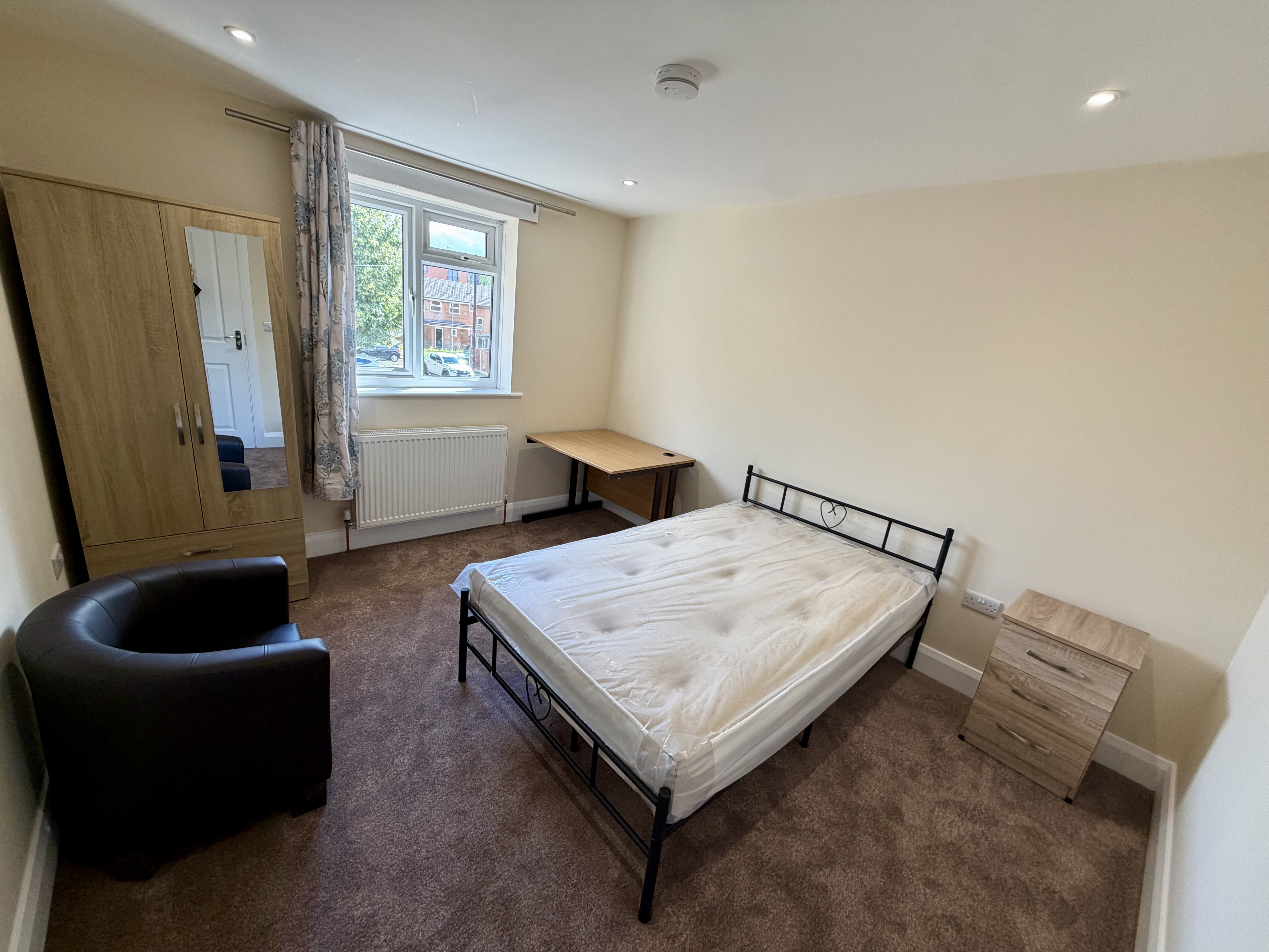 Room Redmere Grove in Manchester