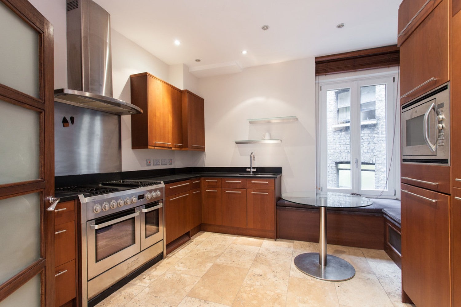 Flat Barnaby Place in Greater London