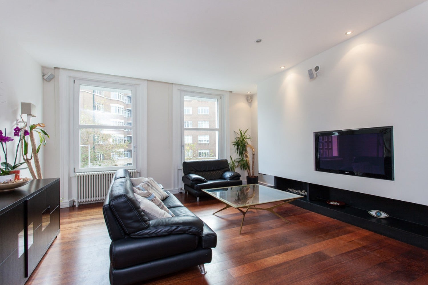 Flat Barnaby Place in Greater London