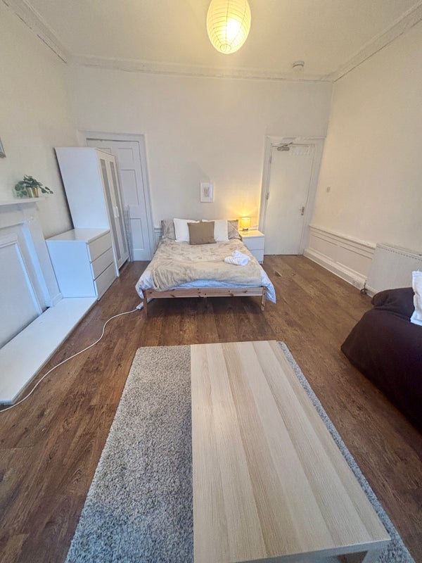 Room Clerk Street in City of Edinburgh