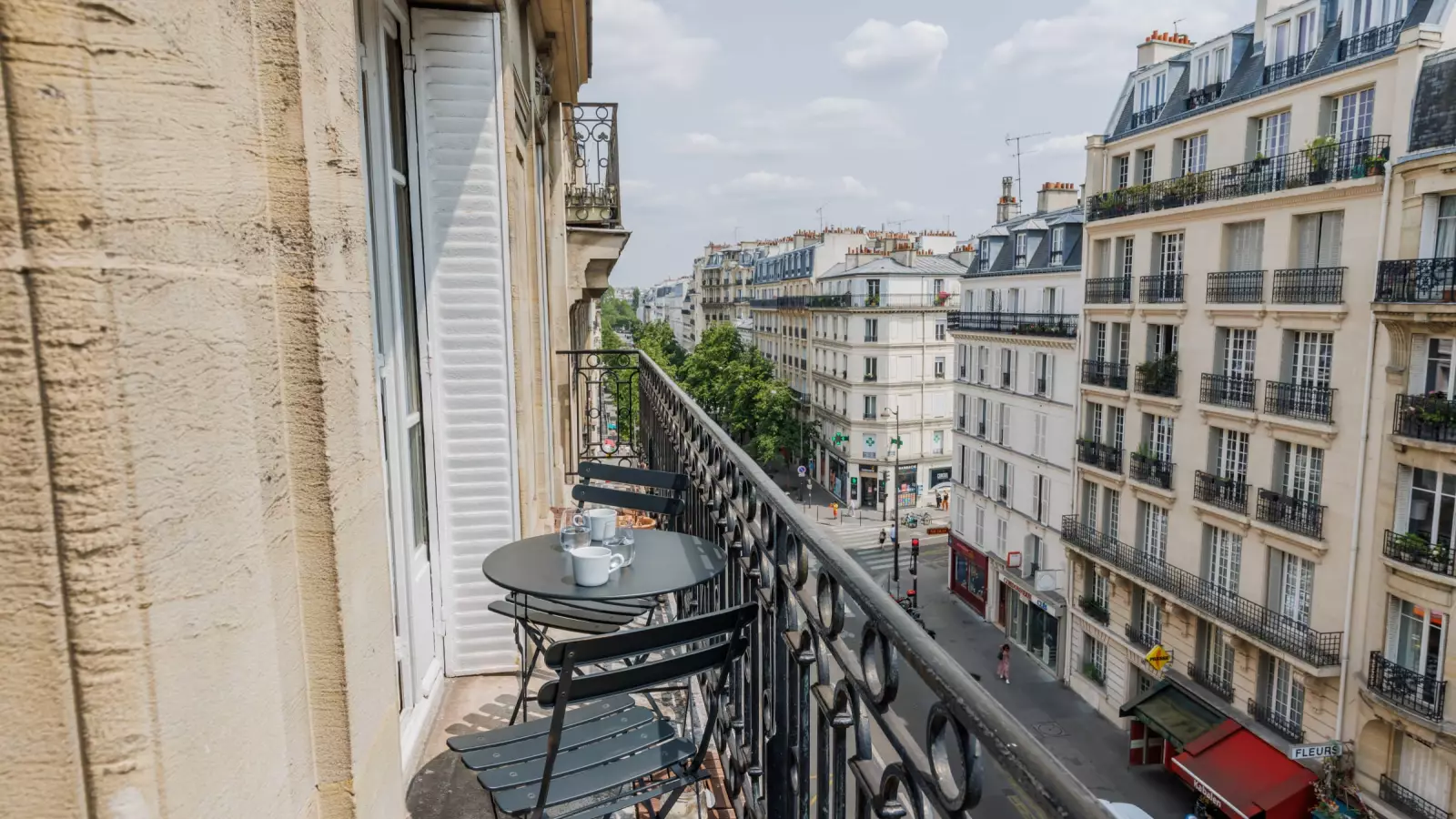 Flat Rue de Tocqueville in Paris