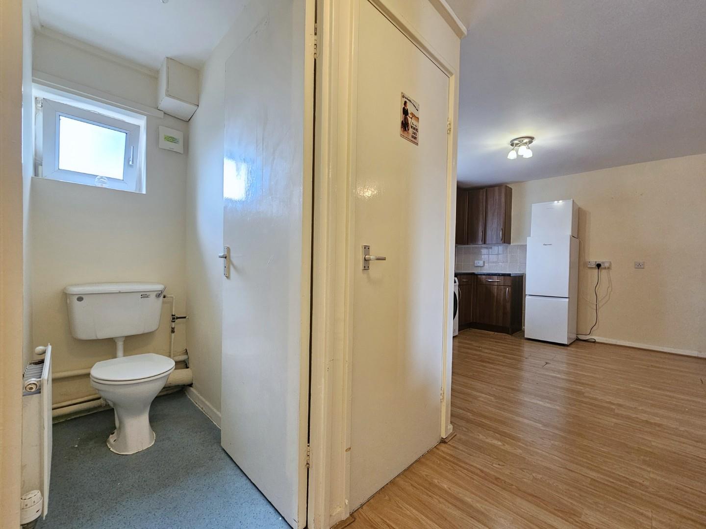 Flat Byfield Road in Northampton