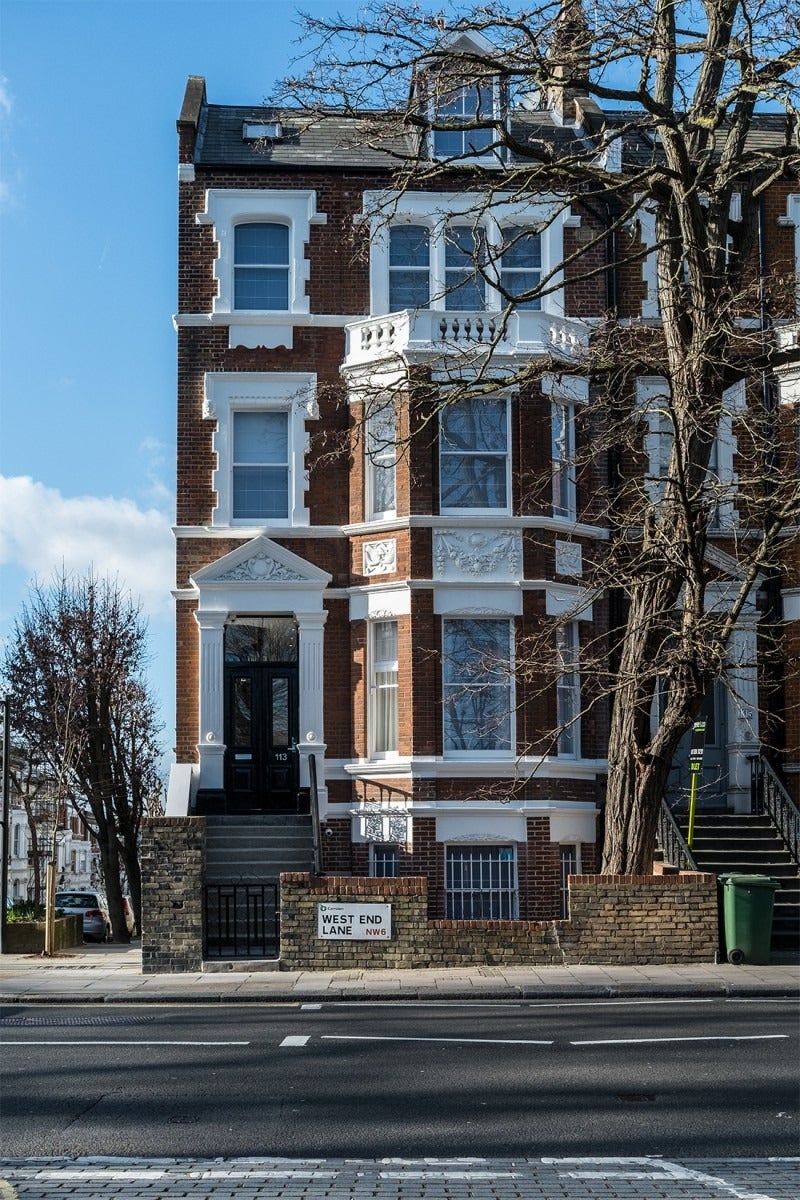 Flat West End Lane in Greater London