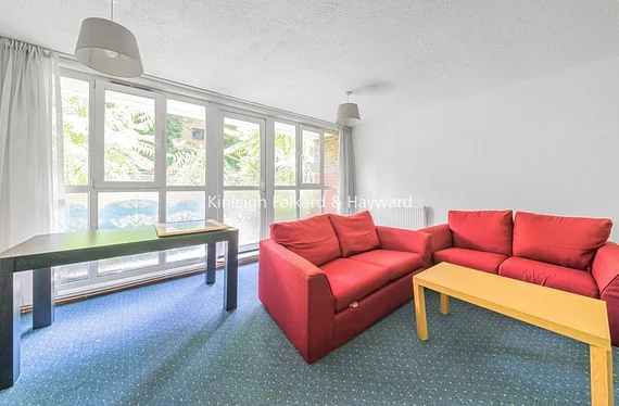 Flat Kennington Road in Greater London