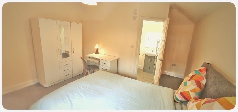 Room Hall Croft in Nottingham