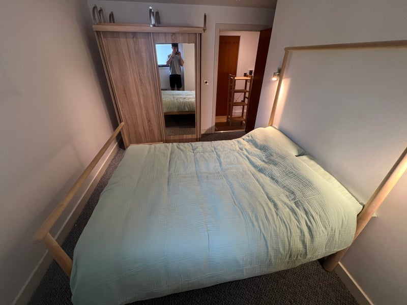 Room Isaac Way in Manchester