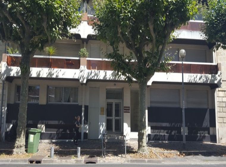 Room Rue des Treilles in Libourne