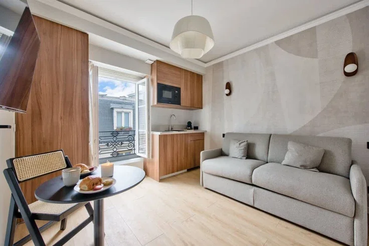 Flat Rue Larrey in Paris