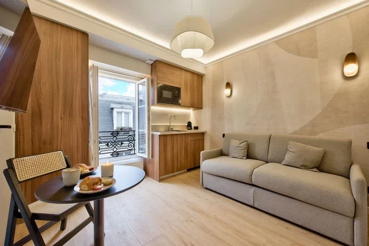 Flat Rue Larrey in Paris