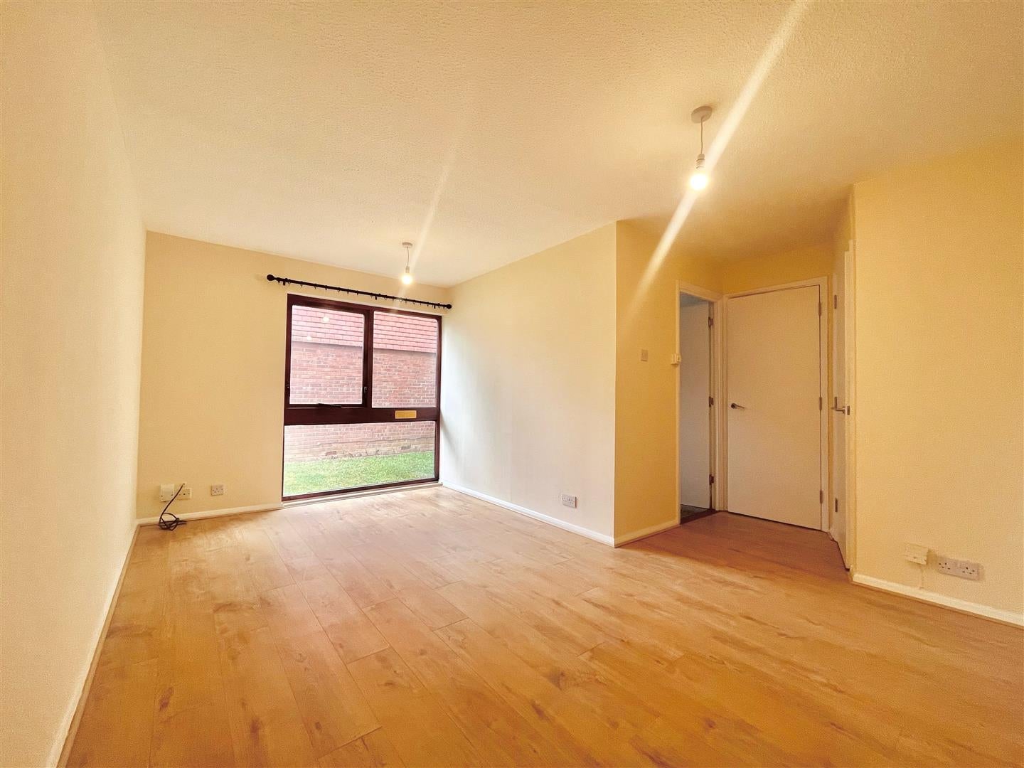 Flat Ryeland Close in Greater London